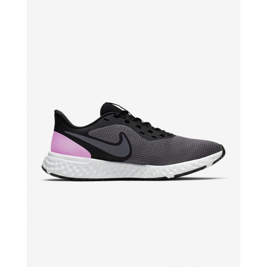 Nike Revolution 5 Shoes